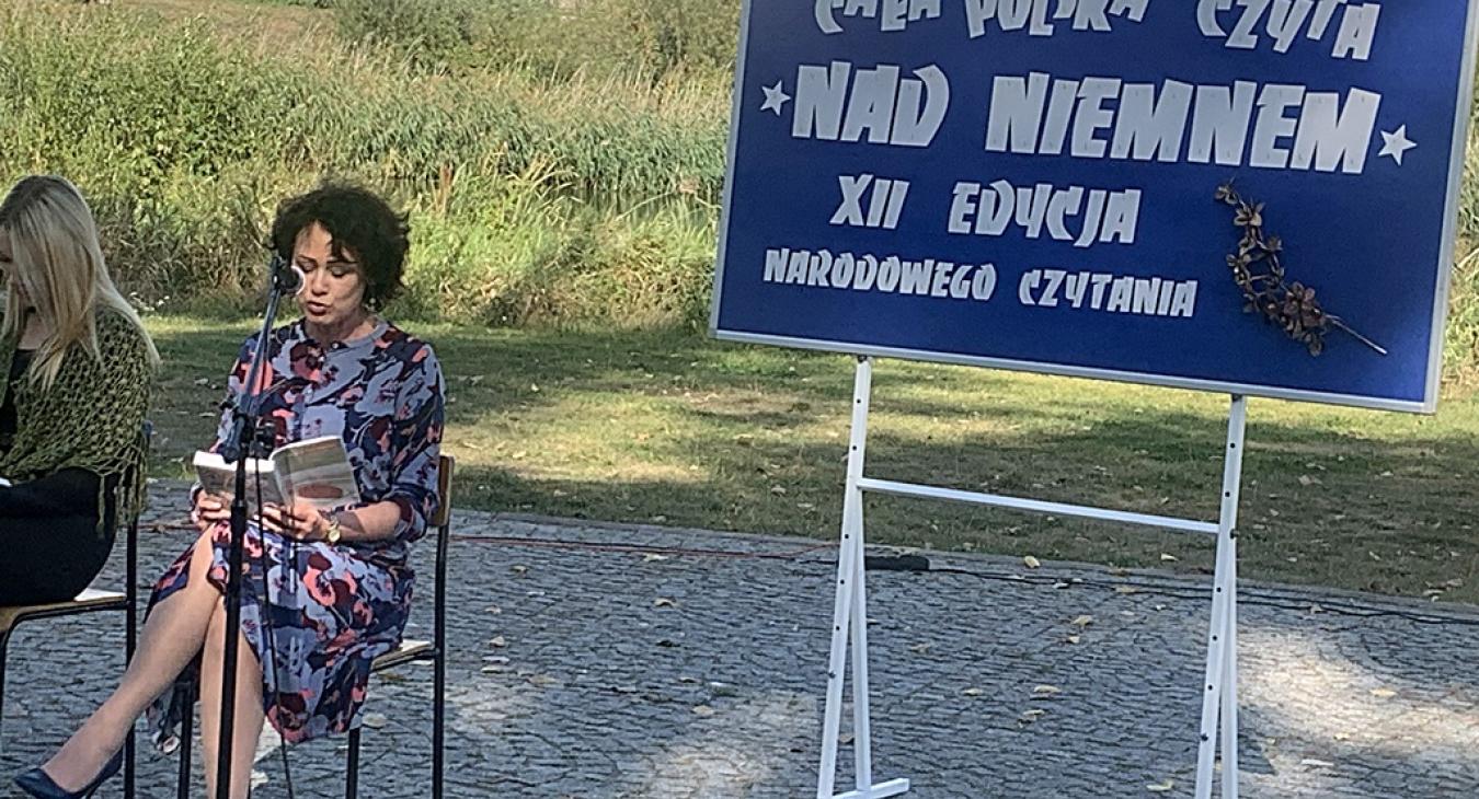 Szkolna edycja Narodowego Czytania-Eliza Orzeszkowa: ”Nad  Niemnem”