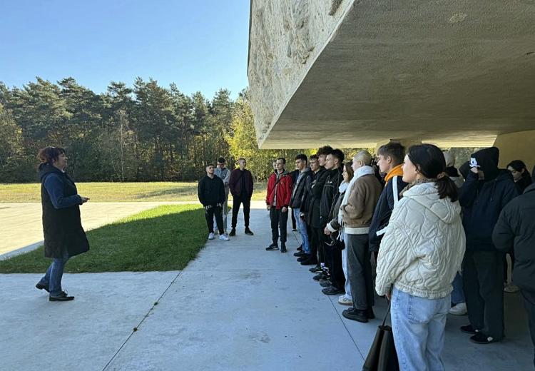 „Nie tak dawno, nie tak daleko”- wycieczka do Muzeum byłego Obozu Zagłady w Chełmnie nad Nerem ​