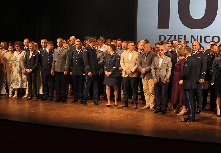 Udział klas mundurowych w Gali Stulecia Dzielnicowych w Wielkopolsce 